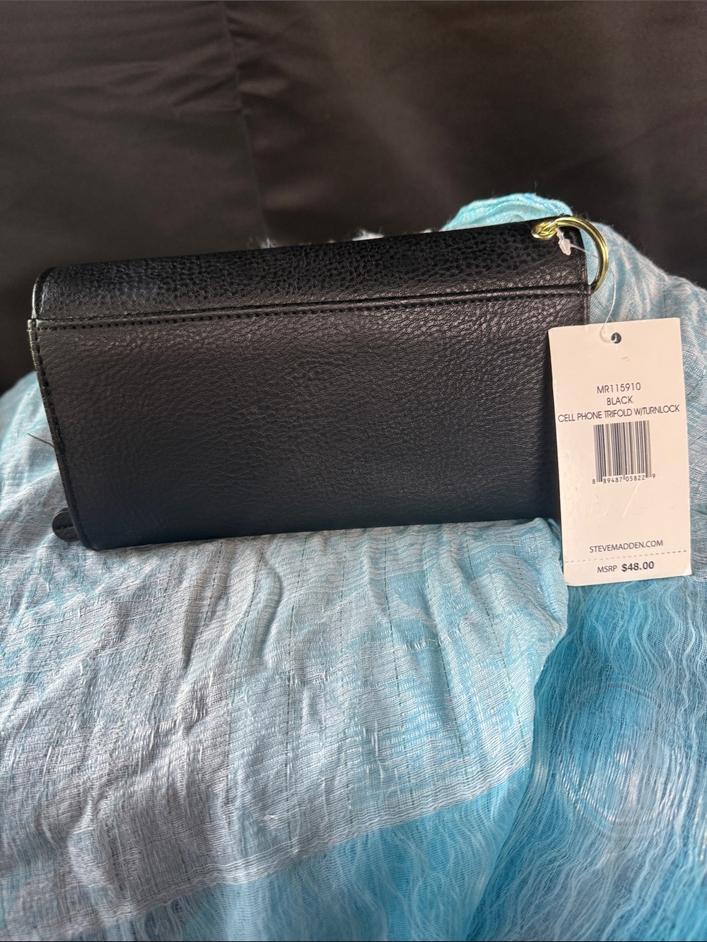 Steve Madden Black Wallet with Gold Turn-Lock - Picture 3 of 5